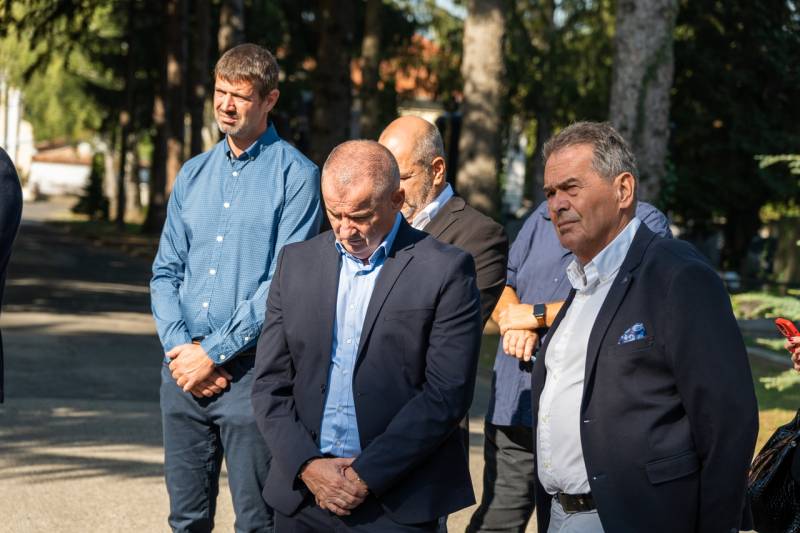 Szent Mihaly szobor_13.jpg